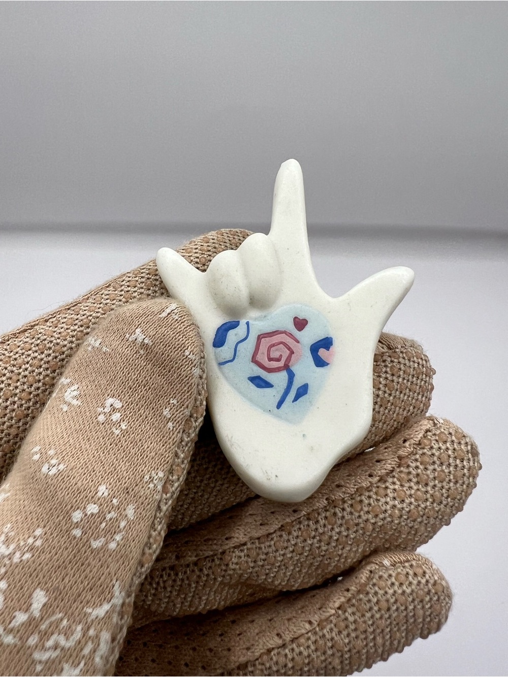 Vintage ASL I Love You Ceramic Hand Pin Brooch Current Inc